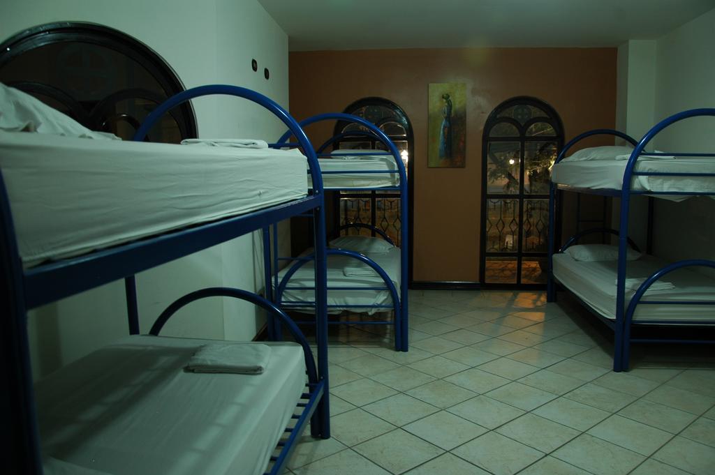 Alajuela Backpackers Airport Hostel Rom bilde